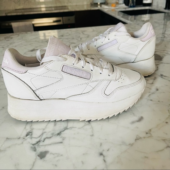 Reebok Classic White Sneakers - Picture 4 of 15